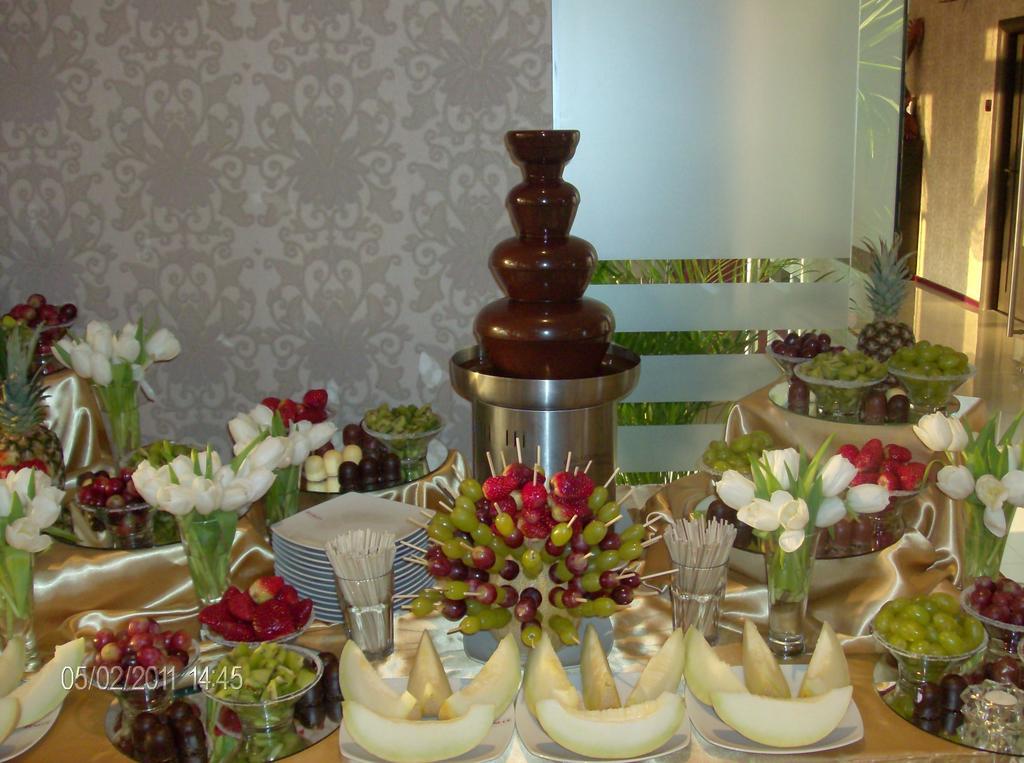 Hotel Condor Drobeta Turnu Severin Esterno foto