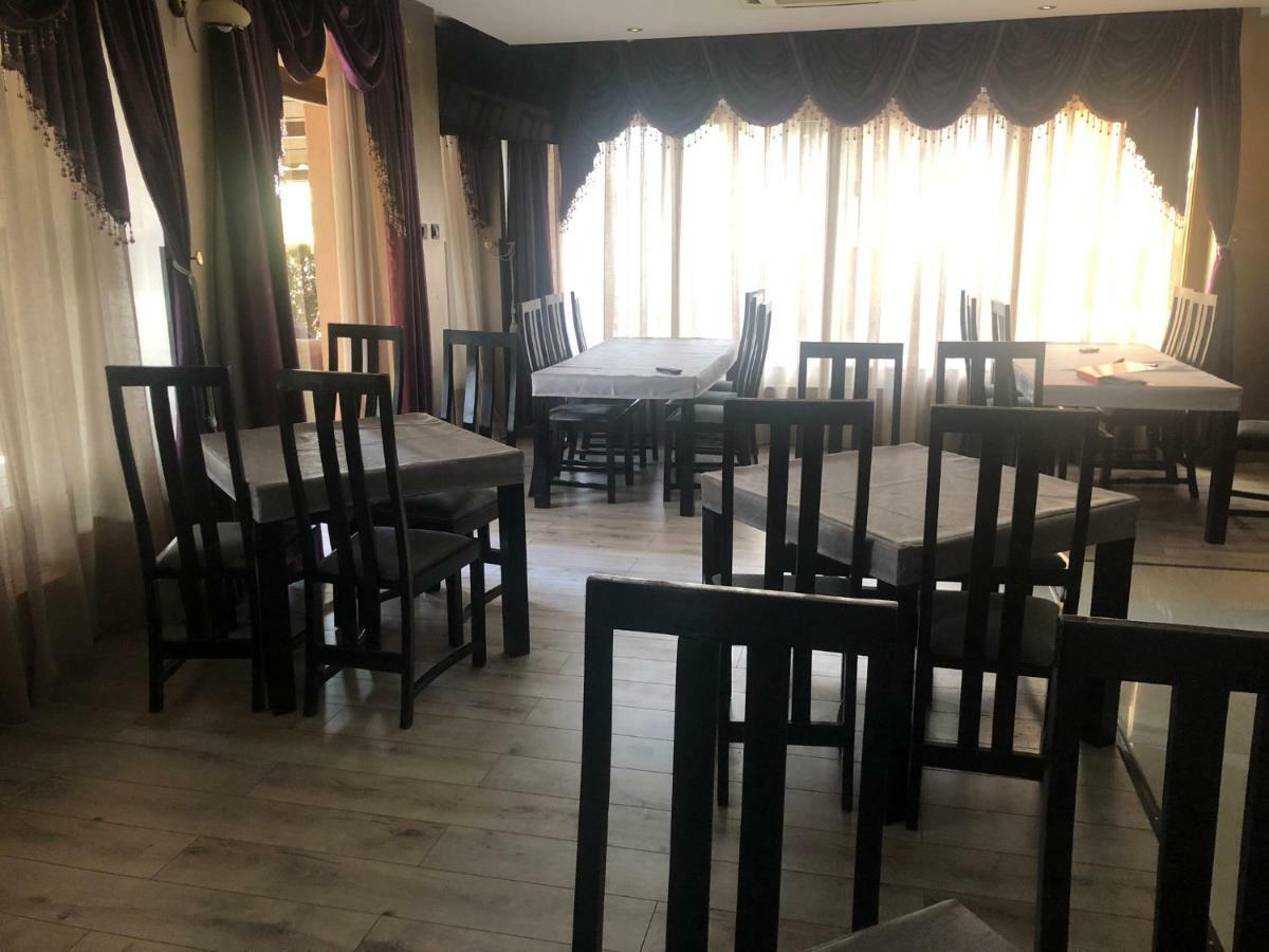Hotel Condor Drobeta Turnu Severin Esterno foto